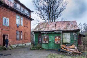 "Экскурсіі па бамжатніках". Чым гродзенскіх сталкераў прыцягваюць закінутыя будынкі "Экскурсіі па бамжатніках". Чым гродзенскіх сталкераў прыцягваюць закінутыя будынкі