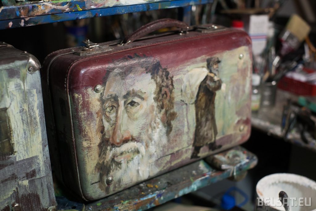 «Цывілізацыя, якую мы страцілі». Як гродзенскі мастак вяртае габрэяў беларускіх мястэчак