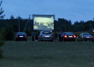 У Гродне адкрылі сезон начнога кіно на вольным паветры