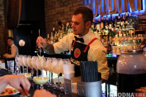 Таямніца дома №13 адкрыта: Гэта абноўленая летняя тэраса “Гудзіні” Таямніца дома №13 адкрыта: Гэта абноўленая летняя тэраса “Гудзіні”