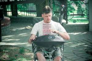 Глядзіце, як выглядае дазвол музыкам граць на Савецкай. Яго атрымаў Аляксандр Зімін Глядзіце, як выглядае дазвол музыкам граць на Савецкай. Яго атрымаў Аляксандр Зімін