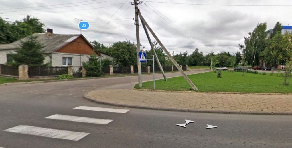 Кіроўца наехаў хлопчыку на нагу і з'ехаў. Дапамажыце яго знайсці