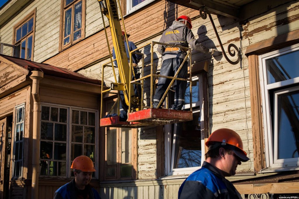 Гродна рыхтуецца да прыезду Лукашэнкі. Ужо вядома месца пасадкі Гродна рыхтуецца да прыезду Лукашэнкі. Ужо вядома месца пасадкі