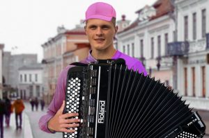 Сметніца-джэнтльмен, баяністка і драўляны турыст. Гродзенскія жахі, у якія можна апрануцца на Хэлоўін Сметніца-джэнтльмен, баяністка і драўляны турыст. Гродзенскія жахі, у якія можна апрануцца на Хэлоўін