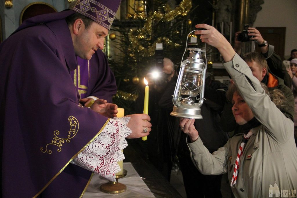 "Святло, якое яднае". У Гродна прыбыў Бэтлеемскі агонь