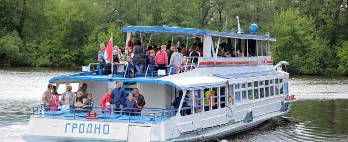 Цеплаход "Гродна" на Мухаўцы ў Брэсце