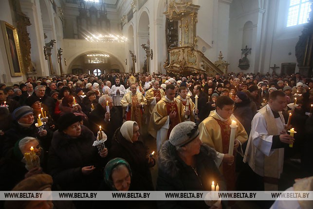 А вы ўжо прыбралі ялінку? Каталікі адсвяткавалі Стрэчанне (Грамніцы) А вы ўжо прыбралі ялінку? Каталікі адсвяткавалі Стрэчанне (Грамніцы)