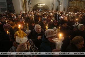 А вы ўжо прыбралі ялінку? Каталікі адсвяткавалі Стрэчанне (Грамніцы)