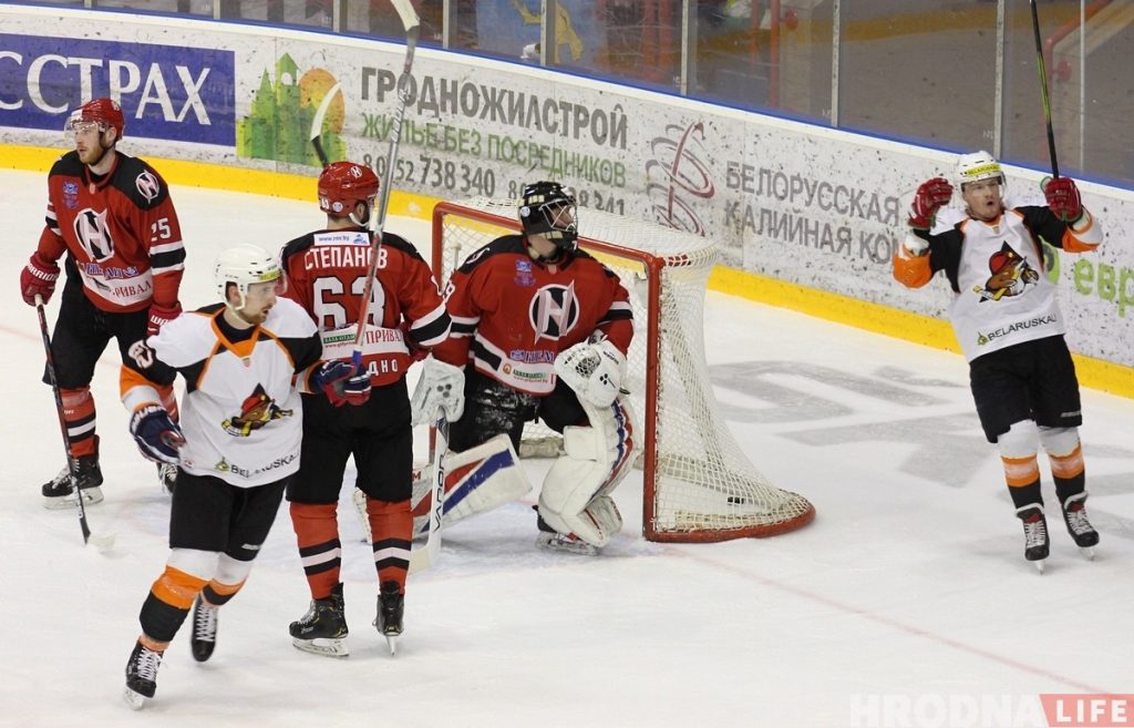 Зноў перамога "кратоў": "Нёман" прайграў у другім матчы паўфіналу