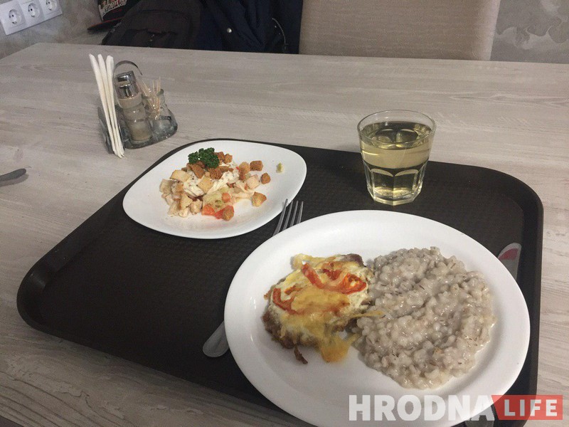 “Есці хочацца не толькі ў цэнтры”. Бістро з хатнімі абедамі адкрылі на ўскрайку Гродна