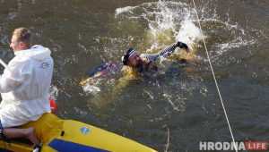 Нёманская вясна-2019: Шалёны Макс разбудзіў турыстаў-воднікаў ад спячкі і накарміў тушонкай Нёманская вясна-2019: Шалёны Макс разбудзіў турыстаў-воднікаў ад спячкі і накарміў тушонкай