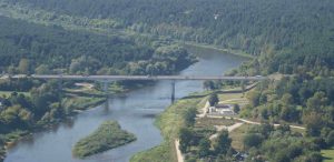 Гродзенец прадае грузавічок з ГДР, які выглядае як цацка Гродзенец прадае грузавічок з ГДР, які выглядае як цацка