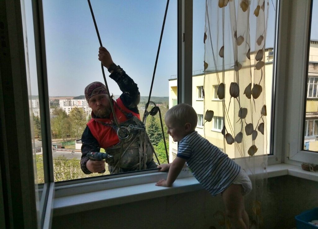 Прамысловы альпініст з Гродна праз Instagram распавядае аб працы і кур'ёзах на вышыні