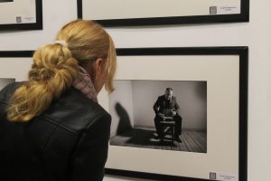 Пётр Шумаў вярнуўся ў Гродна: у Новым замку адкрылася выстаўка знакамітага парыжскага фатографа Пётр Шумаў вярнуўся ў Гродна: у Новым замку адкрылася выстаўка знакамітага парыжскага фатографа