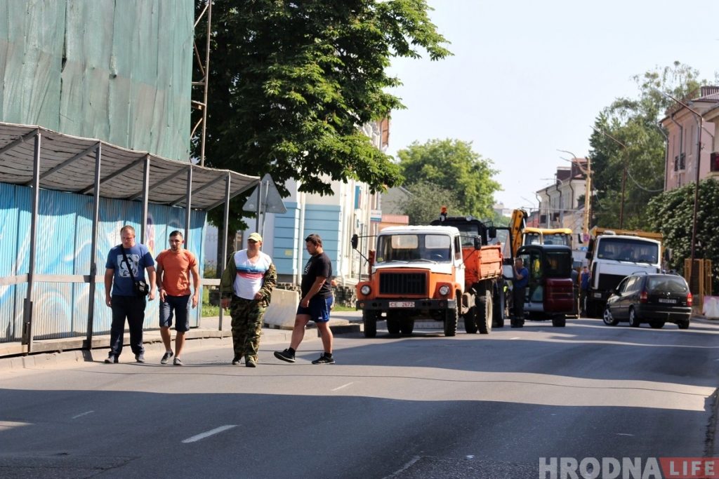 Як спыніўся цэнтр Гродна з перакрыццем Вялікай Траецкай. Відэа