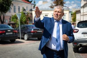 У Гродзенскім гарвыканкаме новае прызначэнне: вось хто цяпер кіруе будаўніцтвам У Гродзенскім гарвыканкаме новае прызначэнне: вось хто цяпер кіруе будаўніцтвам