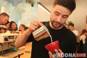 5 краін і 8 гатункаў: У Гродне аднымі з першых у свеце прадэгуставалі каву новага ўраджаю