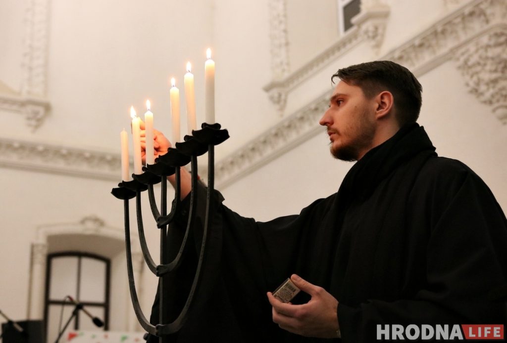 #StopThisStory: У сінагозе ўшанавалі памяць ахвяр Халакосту #StopThisStory: У сінагозе ўшанавалі памяць ахвяр Халакосту