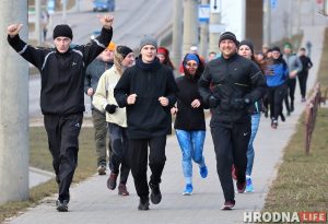 «Мы пачынаем "разбегваць" Гродна». 23 лютага гродзенцы прабеглі вакол горада