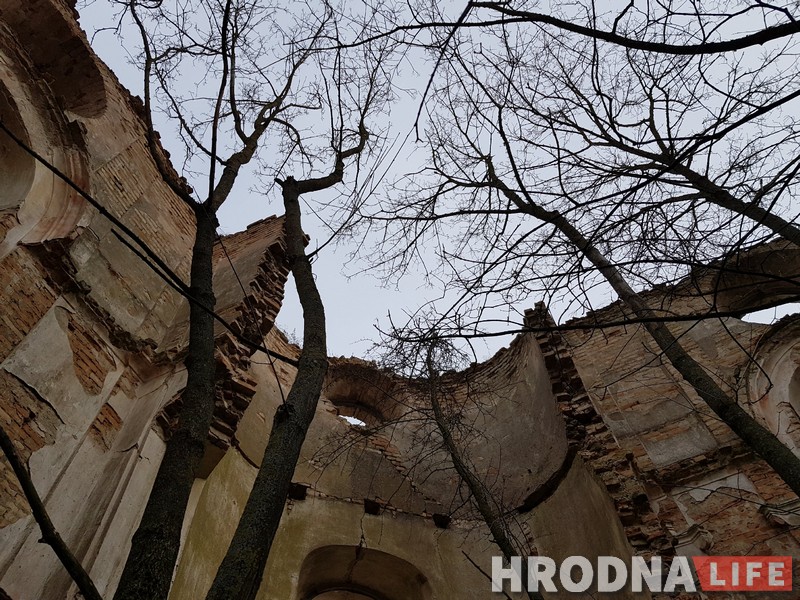 Часовня Яблоновских в деревне Щечицы Капліца Ябланоўскіх у вёсцы Шчэчыцы