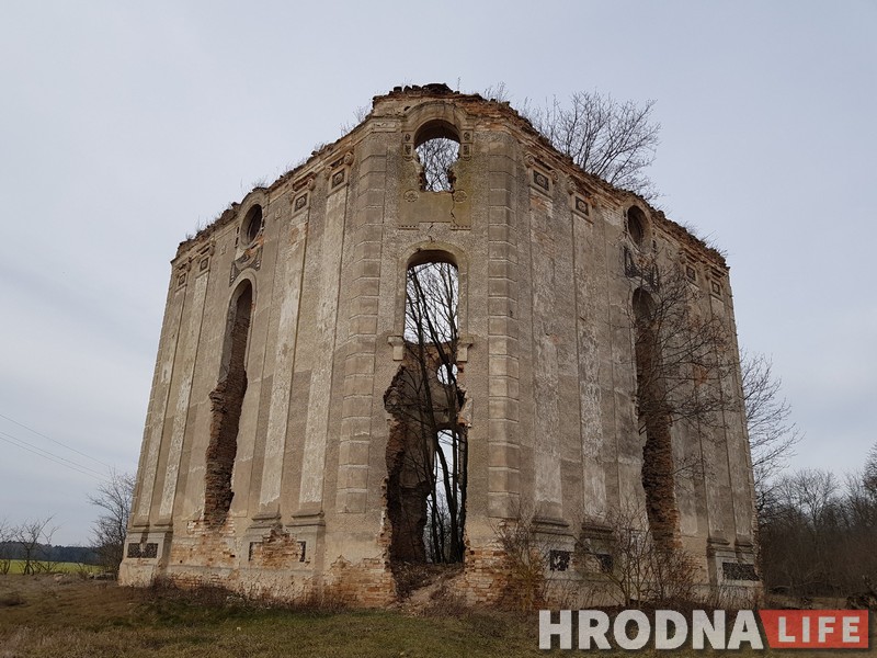 Часовня Яблоновских в деревне Щечицы Капліца Ябланоўскіх у вёсцы Шчэчыцы