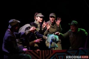 У Афрыку з лялечным сланом і Аглаяй Жугждай: тэатр лялек анансаваў прэм’еру У Афрыку з лялечным сланом і Аглаяй Жугждай: тэатр лялек анансаваў прэм’еру