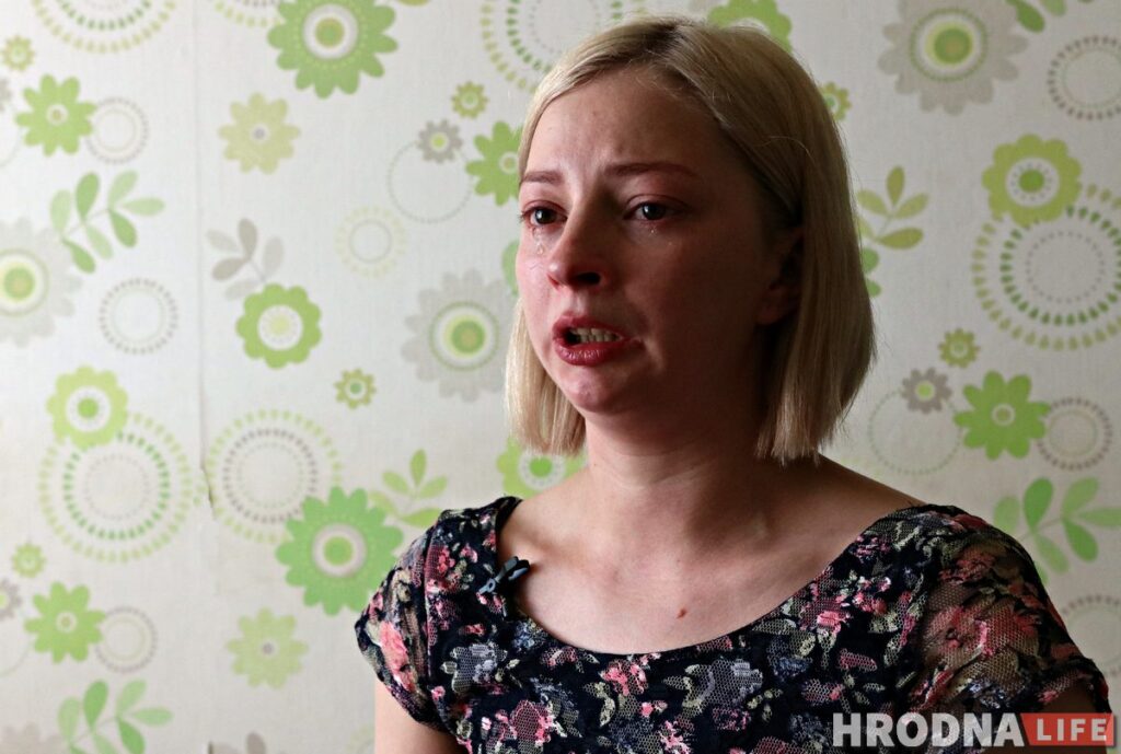 "Намякнулі, што могуць забраць дзіця". Гродзенка, мужа якой затрымалі з Ціханоўскім, паведаміла пра ціск