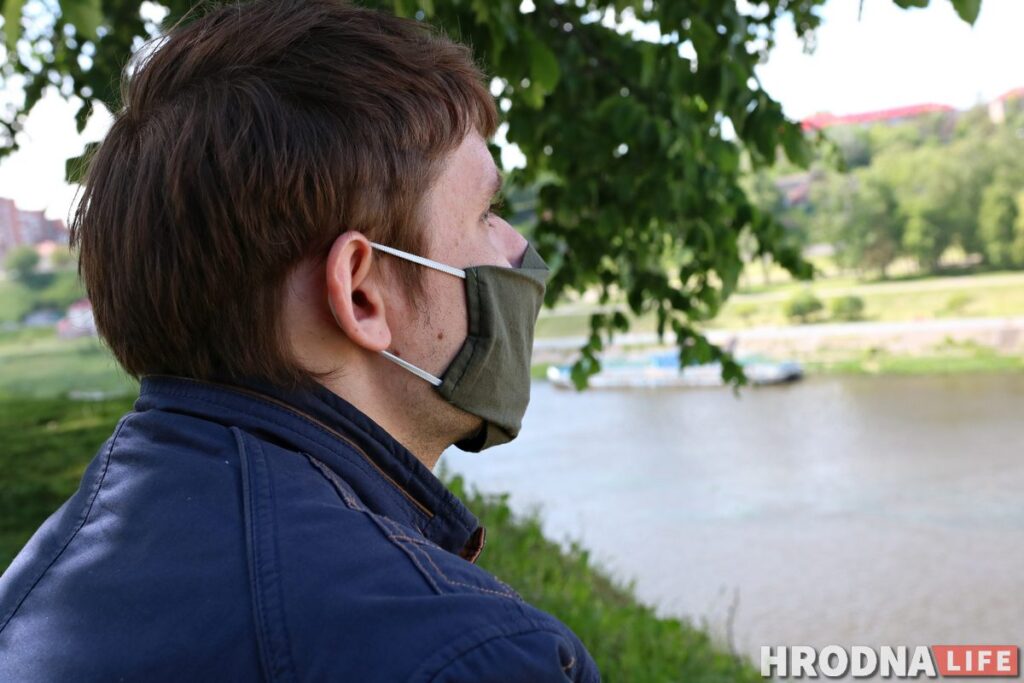 «Бацьку да апошняга не казалі, што мама памерла». Гродзенец распавёў, як яго сям'я сутыкнулася з COVID-19