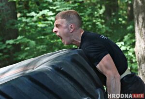 Гродзенец усталяваў сусветны рэкорд у пераварочванні пакрышкі. Засталося яго зарэгістраваць сусветны рэкорд у пераварочванні пакрышкі