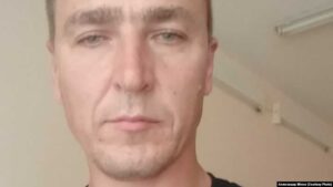 Чым скончылася затрыманне шматдзетнага бацькі ў Мастах на Дзень незалежнасці, які здымаў правакацыю на відэа Чым скончылася затрыманне шматдзетнага бацькі ў Мастах на Дзень незалежнасці, які здымаў правакацыю на відэа