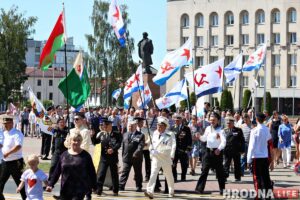 «Калі трэба, мы выйдзем». Пра што гаварылі маракі ў дзень ВМФ у Гродне «Калі трэба, мы выйдзем». Пра што гаварылі маракі ў дзень ВМФ у Гродне