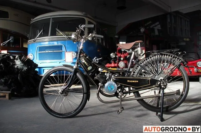 W Białymstoku w prywatnym muzeum techniki motoryzacyjnej (Muzeum na Węglowej) znajduje się jeden egzemplarz motocykla „Niemen” w wersji damskiej. Znalezisko przywieziono do Polski z Grodna. Uważa się, że w Grodnie jeździł nim kiedyś ksiądz