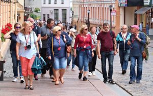 Будуць караць за адступленне ад тэмы. Як працуюць новыя правілы праверкі экскурсаводаў