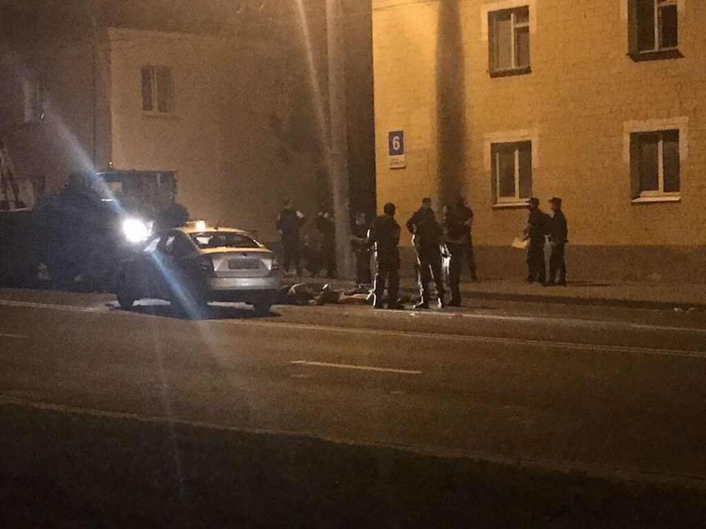 Падчас пратэстаў АМАПавец напаў на таксіста ў Гродне і пацярпеў. Збітага гродзенца могуць пасадзіць