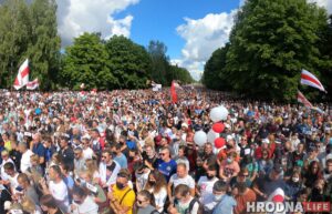 "Вельмі не хачу паўтарэння 2010-га". Святлана Ціханоўская прагаласавала на выбарах прэзідэнта "Вельмі не хачу паўтарэння 2010-га". Святлана Ціханоўская прагаласавала на выбарах прэзідэнта