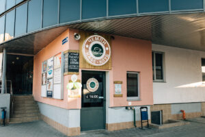 У гродзенскім клубе забаранілі выконваць караоке "з палітычным падтэкстам". Такое абмежаванне там упершыню У гродзенскім клубе забаранілі выконваць караоке "з палітычным падтэкстам". Такое абмежаванне там упершыню