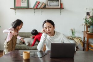 Мінпрацы прапануе скараціць працоўны дзень для шматдзетных маці — да 7 гадзін