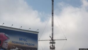 Супрацоўнік «Азота» расказаў, як яны з калегам павесілі сцяг на гродзенскую тэлевышку