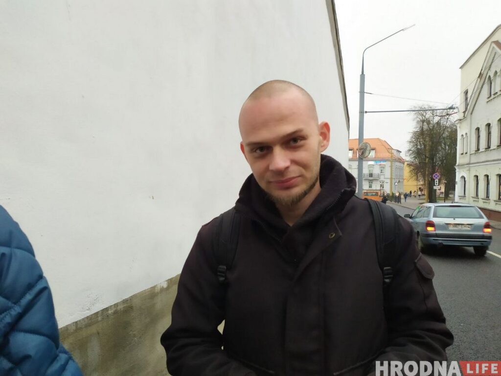 Гродзенскаму відэааператару Андрэю Ломаву далі штраф 10 базавых велічынь