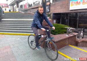 «Я проста быў у цэнтры». За што ў цэнтры Гродна затрымалі раварыста