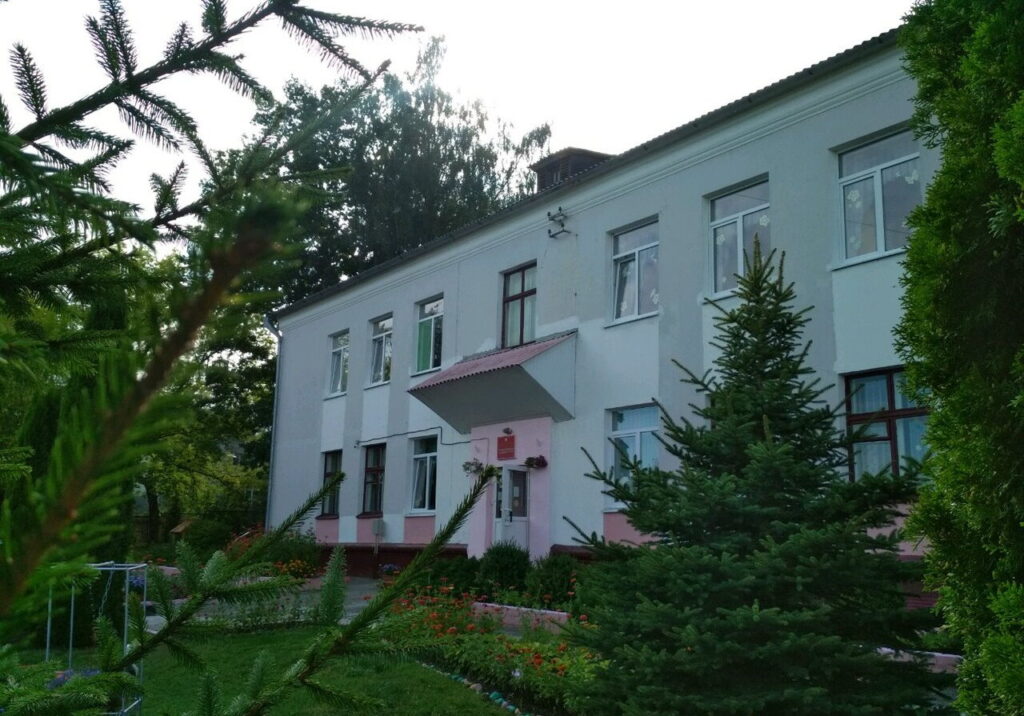 Улады аб закрыцці спецсада ў Гродне: "Без уліку меркавання бацькоў рашэнне прымацца не будзе" Детский сад №7 в Гродно. Фото: yandex.by/maps