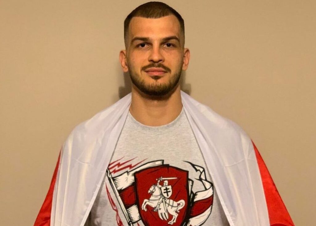 «Мы гуляем за народ». Гродзенец Арцём Каралёк распавёў, з якімі пачуццямі вяртаецца ў зборную Снимок с национальной символикой Артем Королек выложил 20 сентября на своей странице в Instagram