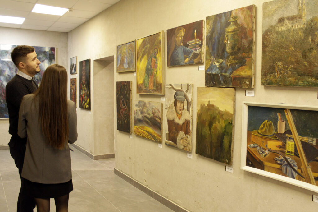 Падчас крызісу для бізнесу ў Гродне адкрылася арт-галерэя. Навошта?