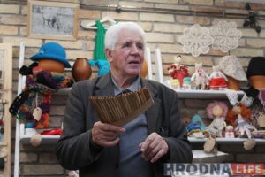 Лукашэнка адзначыў творчасць майстра музычных інструментаў з Адэльска Лукашэнка адзначыў творчасць майстра музычных інструментаў з Адэльска