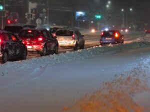 Жыхары Ласосна засталіся без святла з-за надвор'я снег ларс циклон гродно ГАИ Фото: ГАИ Гродно
