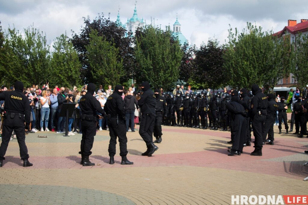 Галоўнага энергетыка "Кароны" затрымалі на працы. У яго на кватэры канфіскавалі тэхніку Галоўнага энергетыка "Кароны" затрымалі на працы. У яго на кватэры канфіскавалі тэхніку