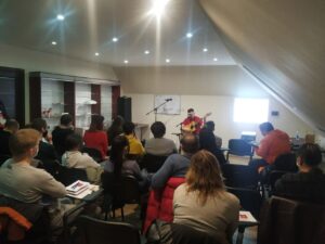 На курсах "Мова Нанова" ў Ваўкавыску затрымалі 35 чалавек, у некаторых знялі адбіткі пальцаў