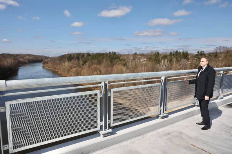 3000 каментараў у Караніка на Facebook. Ён абяцаў адказваць, але з адной умовай 3000 каментараў у Караніка на Facebook. Ён абяцаў адказваць, але з адной умовай