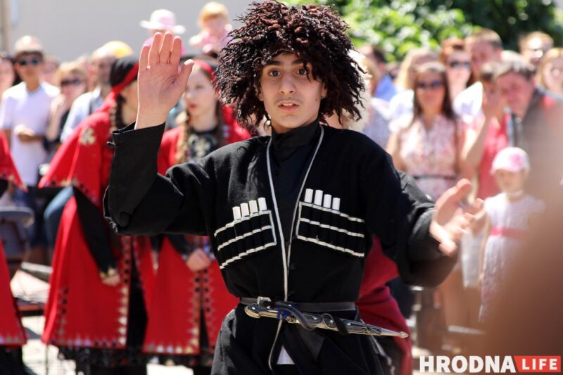 Фестивалю национальных культур исполнилось 25 лет. Как он изменился за эти годы