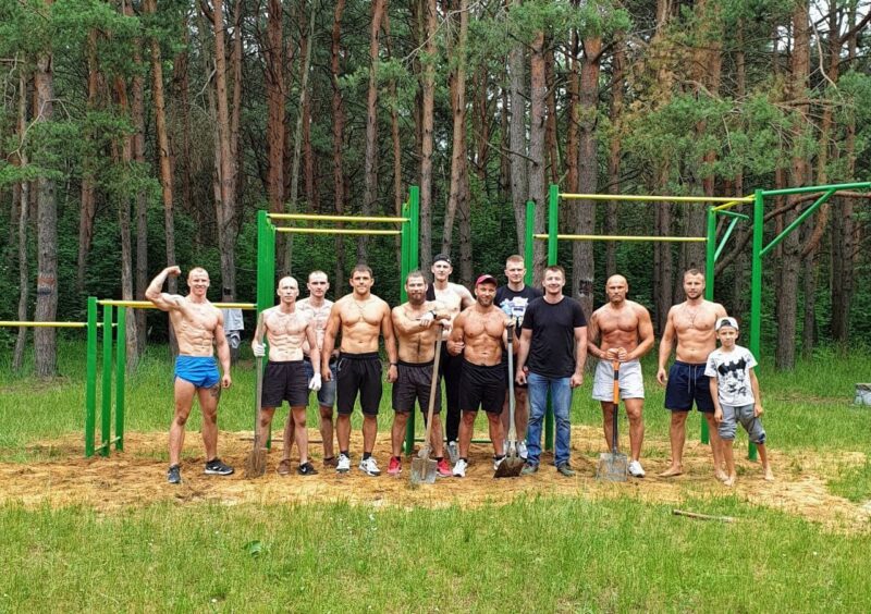 «Месца для эфектыўных і якасных трэніровак». У Гродне «друіды» сваімі сіламі стварылі спартыўную пляцоўку «Месца для эфектыўных і якасных трэніровак». У Гродне «друіды» сваімі сіламі стварылі спартыўную пляцоўку